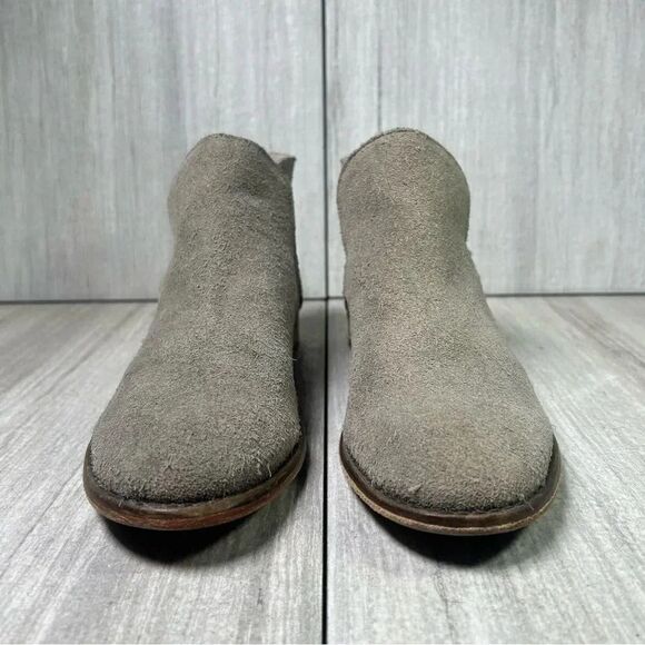 Free People Summit Taupe Suede Ankle Buckle Boots Booties Women’s Size 9 EUR 39 - Picture 5 of 10